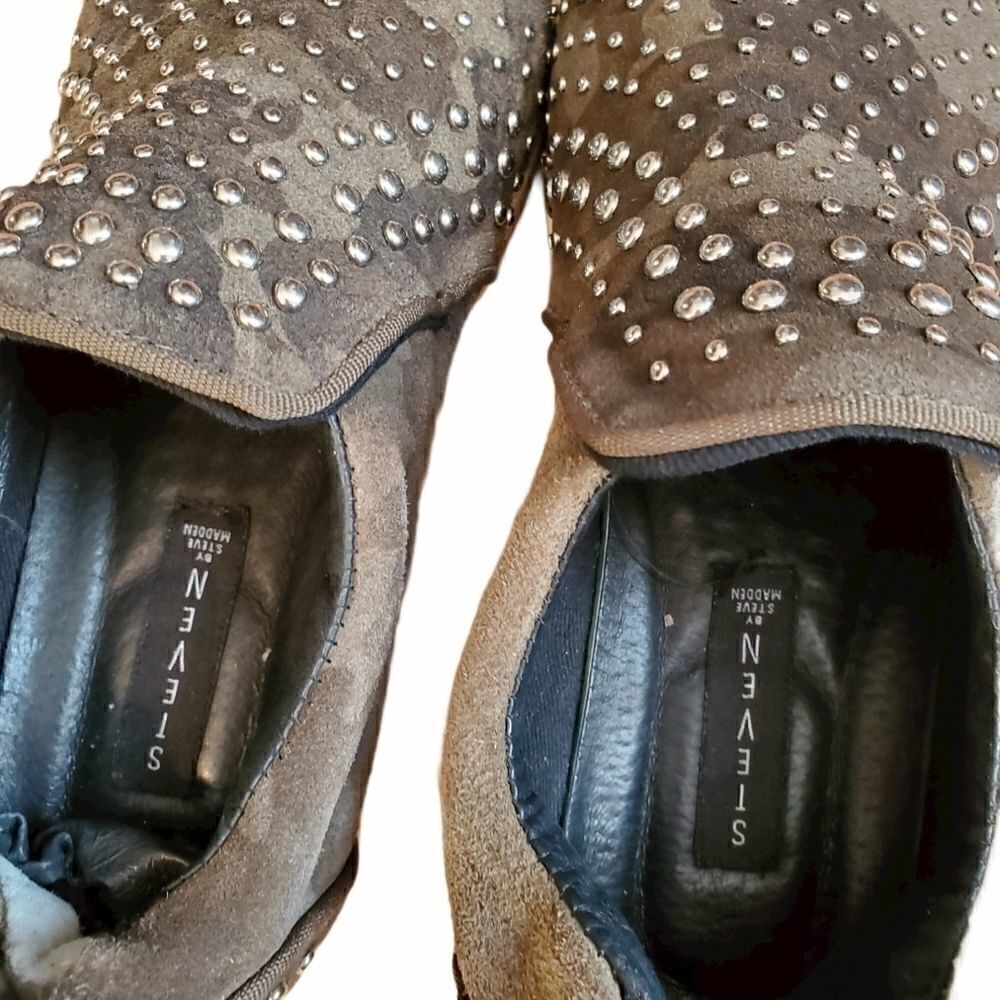 Steve Madden Leather Scout Embellished Camo Shoes - Picture 5 of 9